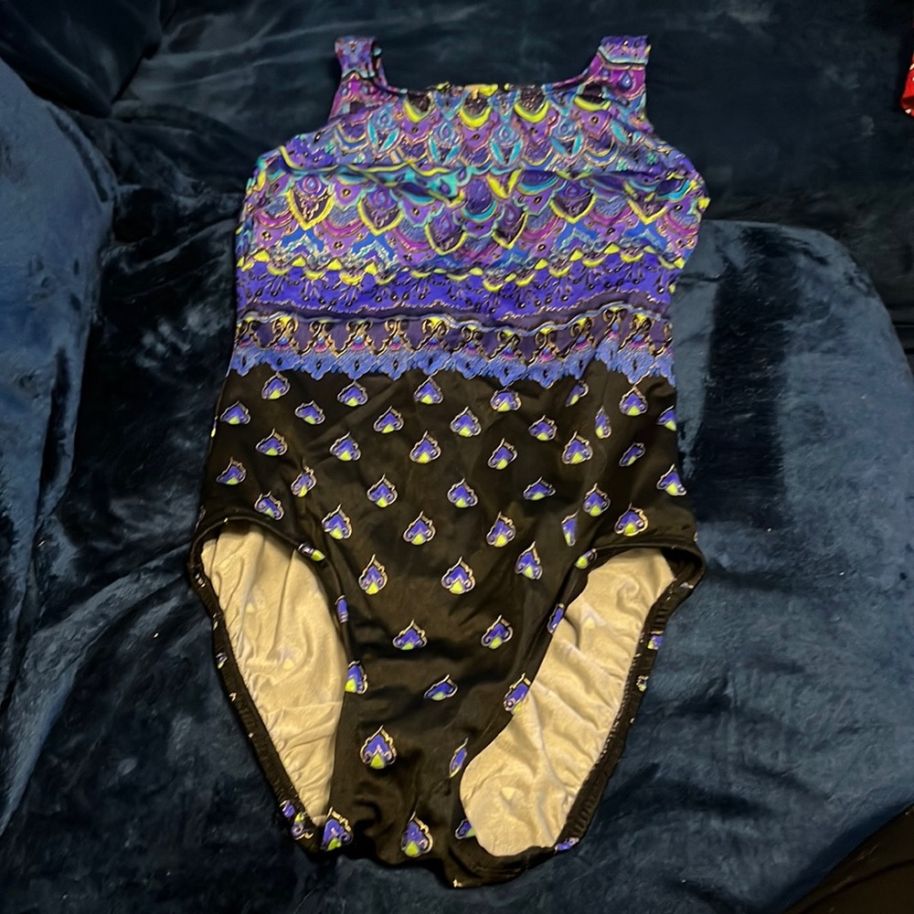 One piece swim suit new without tags!